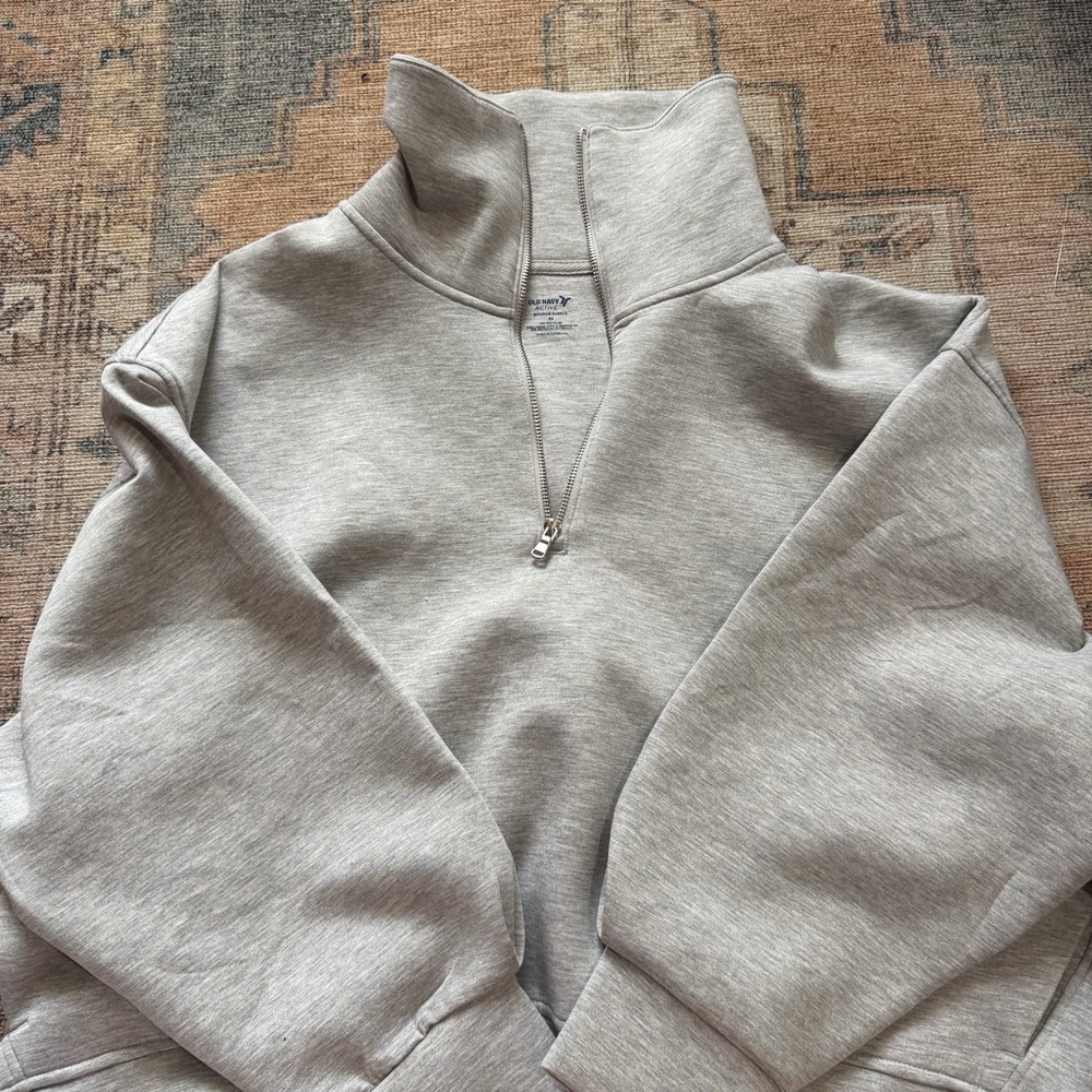 Old Navy Active Gray Bounce Fleece